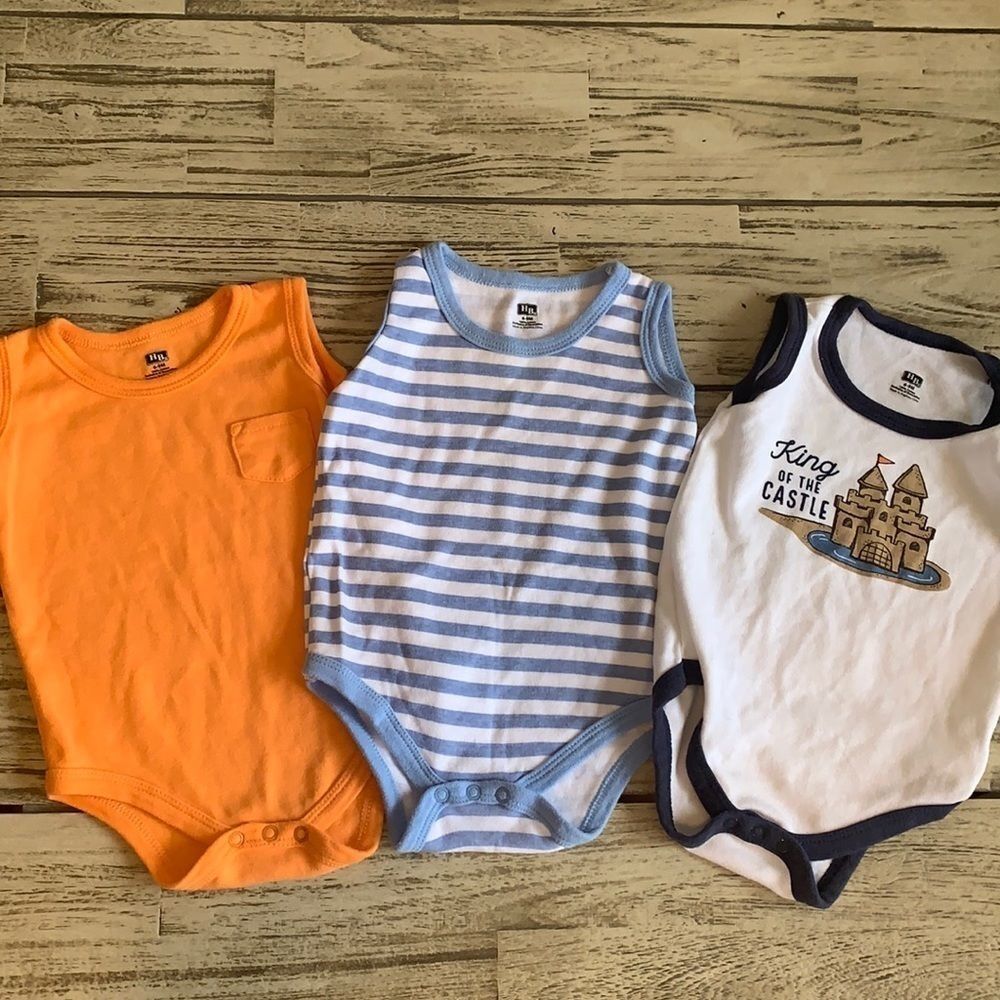 𝅺3/$30 Tank Top Onesie Bundle